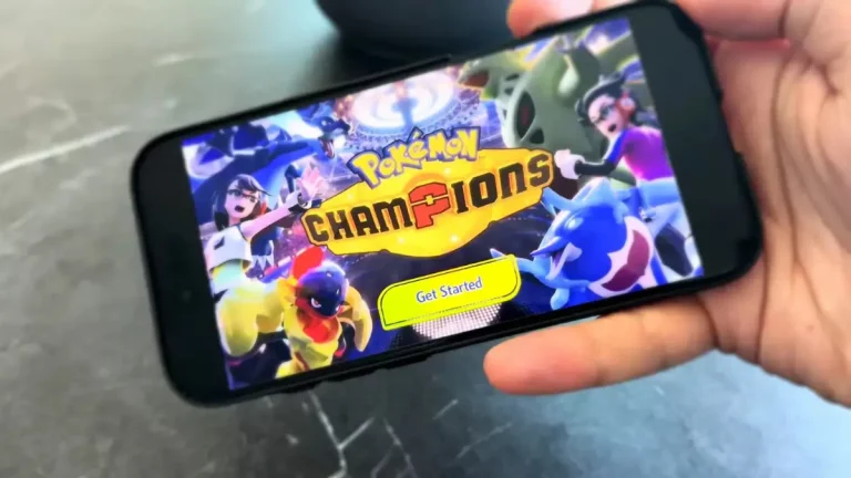 Pokémon Champions en un telefono